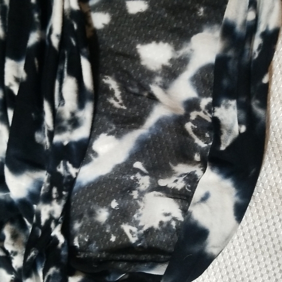 YOUNG FABULOUS & BROKE TYE DYED LS SHIRT SIZE XS"BLK-WHTE - Picture 7 of 8